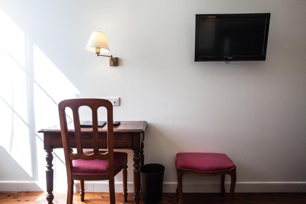 Hotel Henri IV Nérac Pokoj fotografie