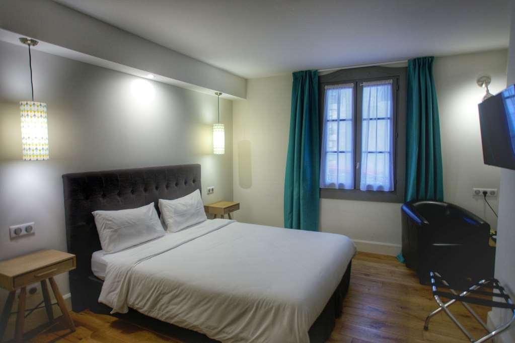 Hotel Henri IV Nérac Pokoj fotografie